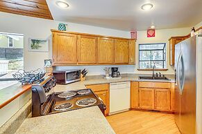 Lake Hamilton Escape w/ Dock & Waterfront Views!