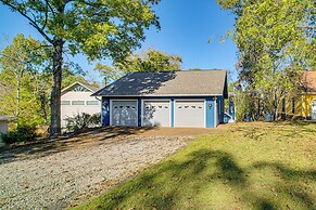 Lake Hamilton Escape w/ Dock & Waterfront Views!