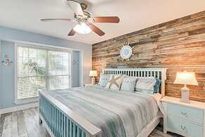 Steps to Beach: Ocean-view Galveston Condo!