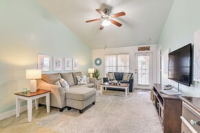 Steps to Beach: Ocean-view Galveston Condo!