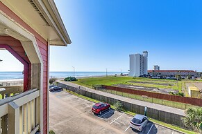 Steps to Beach: Ocean-view Galveston Condo!