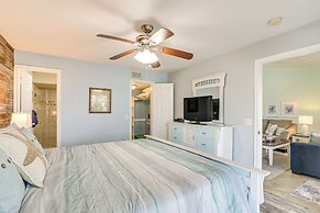 Steps to Beach: Ocean-view Galveston Condo!