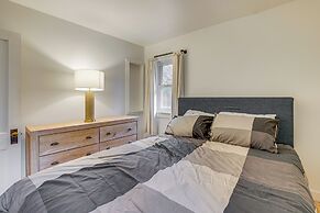 Walk to Beach & Lake Michigan: Manistee Bliss!