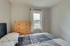 Walk to Beach & Lake Michigan: Manistee Bliss!