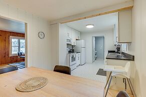 Walk to Beach & Lake Michigan: Manistee Bliss!