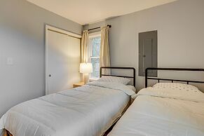 Walk to Beach & Lake Michigan: Manistee Bliss!