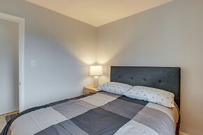 Walk to Beach & Lake Michigan: Manistee Bliss!