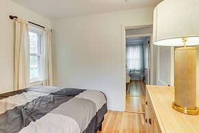 Walk to Beach & Lake Michigan: Manistee Bliss!