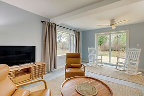 Walk to Beach & Lake Michigan: Manistee Bliss!