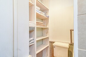 7 Mi to Pensacola Beach: Home w/ Pet-friendly Yard