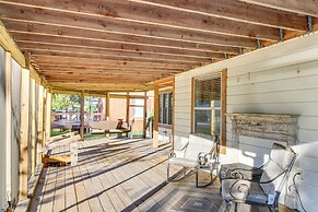 7 Mi to Pensacola Beach: Home w/ Pet-friendly Yard