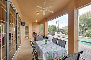9 Mi to Downtown Fort Myers: Home w/ Lanai + Grill