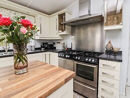 Bowland Lakes Leisure Village Lodge 16