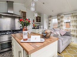 Bowland Lakes Leisure Village Lodge 16