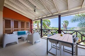 Tropical Escape With Pool and Ocean Views