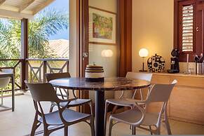 Tropical Escape With Pool and Ocean Views