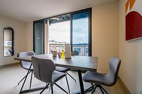 w Comfy 1BR w Perfect Balcony in Casco View
