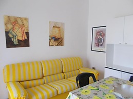 Comfortable Apartment Near the Beach