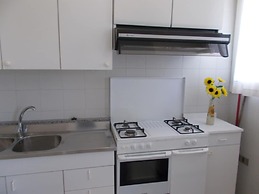 Comfortable Apartment Near the Beach