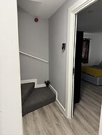 Impeccable 5-bed House in Orpington