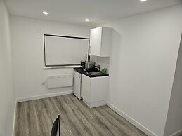 Impeccable 5-bed House in Orpington