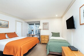 Mountainside Inn 115/117 2 Bedroom Hotel Room