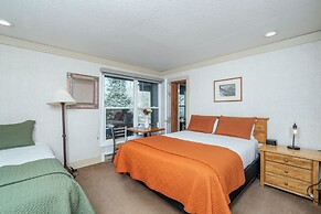 Mountainside Inn 115/117 2 Bedroom Hotel Room