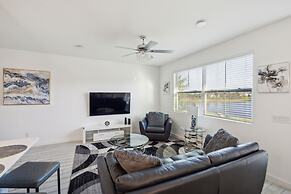 Spacious Davenport Retreat Near Disney 3 Bedroom Home