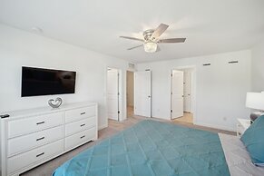 Spacious Davenport Retreat Near Disney 3 Bedroom Home