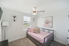 Spacious Davenport Retreat Near Disney 3 Bedroom Home