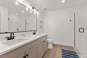 Sweet Retreat 3 Bedroom Condo