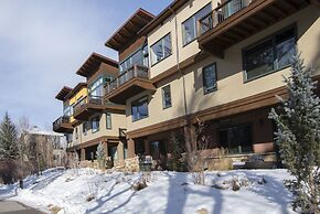 13 Waterfront Way 4 Bedroom Home