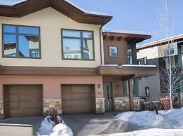 13 Waterfront Way 4 Bedroom Home