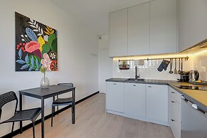 Doki Living & Foodhall by Downtown Apartments