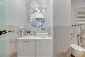 Doki Living & Foodhall by Downtown Apartments