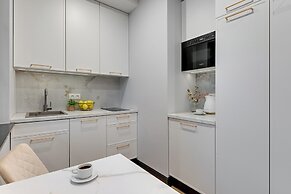 Doki Living & Foodhall by Downtown Apartments