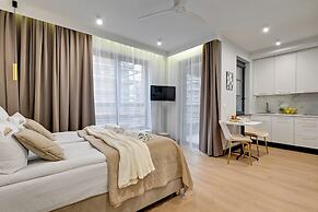 Doki Living & Foodhall by Downtown Apartments