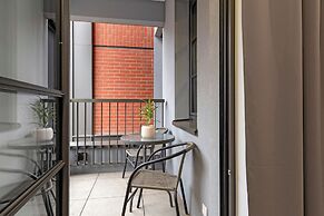 Doki Living & Foodhall by Downtown Apartments