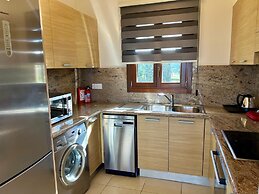 Perfect Getaway for 2 With Shared Pool