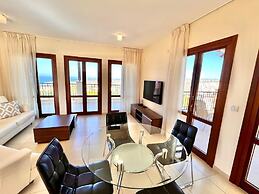 Perfect Getaway for 2 With Shared Pool