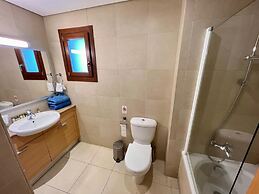 Perfect Getaway for 2 With Shared Pool