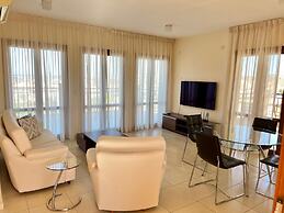 Perfect Getaway for 2 With Shared Pool