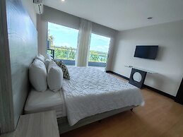 Puerto Azul Residences