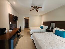 Puerto Azul Residences