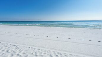 Prime Gulf View Condo Near top Attractions, Dining, & Beach Fun!