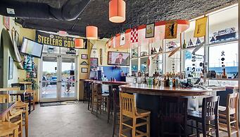 Prime Gulf View Condo Near top Attractions, Dining, & Beach Fun!