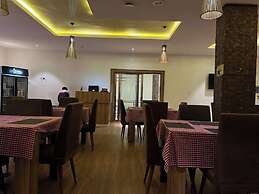 Grand Pallazo Hotel and Suites