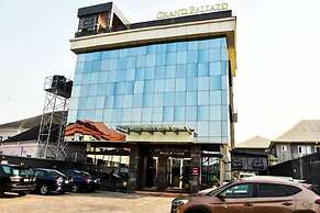 Grand Pallazo Hotel and Suites