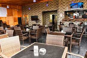 Grand Pallazo Hotel and Suites