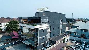 Grand Pallazo Hotel and Suites